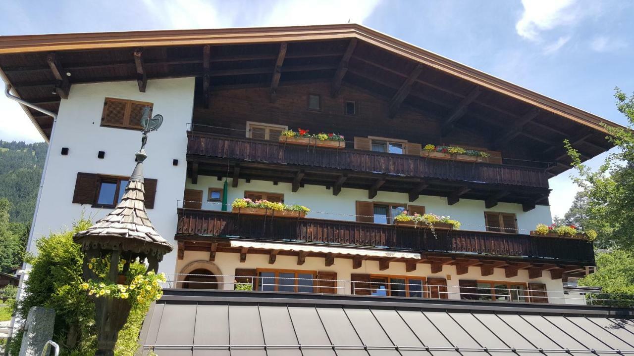 Gaestehaus Wallner คิทซ์บือห์ ภายนอก รูปภาพ